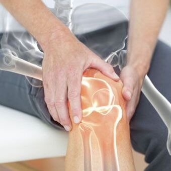 Біль у колінному суглобі може бути викликаний вивихом